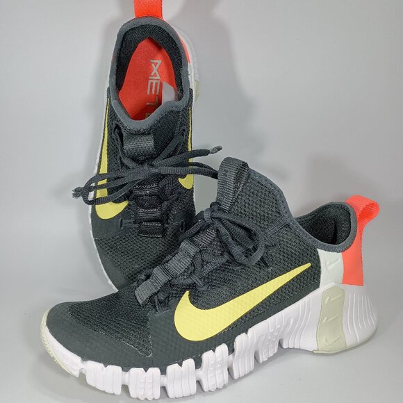 Nike Women’s Size 7 Free Metcon Training/Running Shoes/Sneakers - Picture 1 of 7